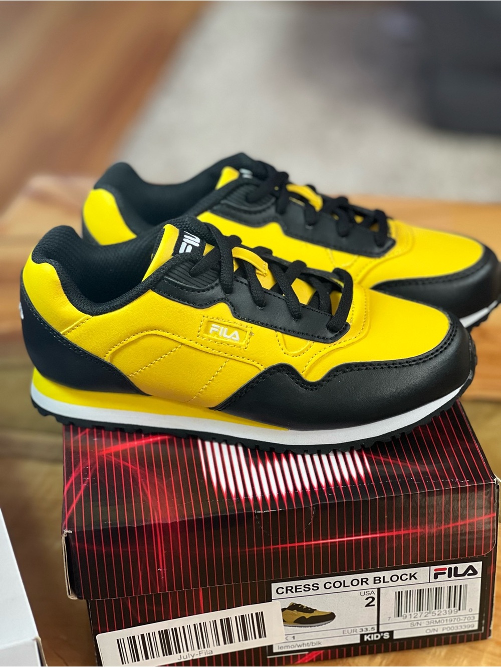 FILA Kids Cress Color Block Sneakers in Yellow & Black NIB Size 2